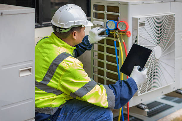 Professional Hvac technician working in Fultonham, OH